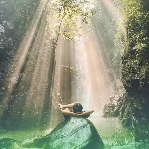 Destinasi Wisata Curug Naga Megamendung, destinasi wisata alam terbaik di Puncak Bogor